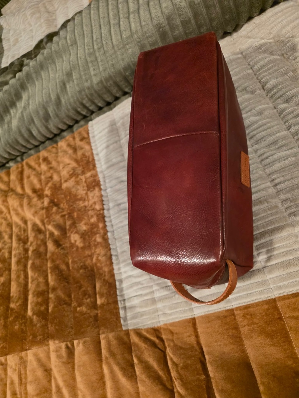 Red Leather Men's Toiletry Dopp Kit with Contrast Tan Handle - Picture 5 of 6